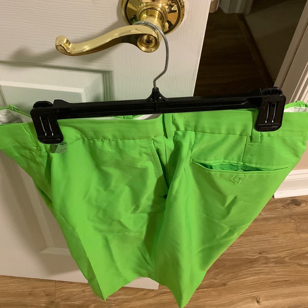 I men’s Ralph Lauren Golf shorts excellent condition.